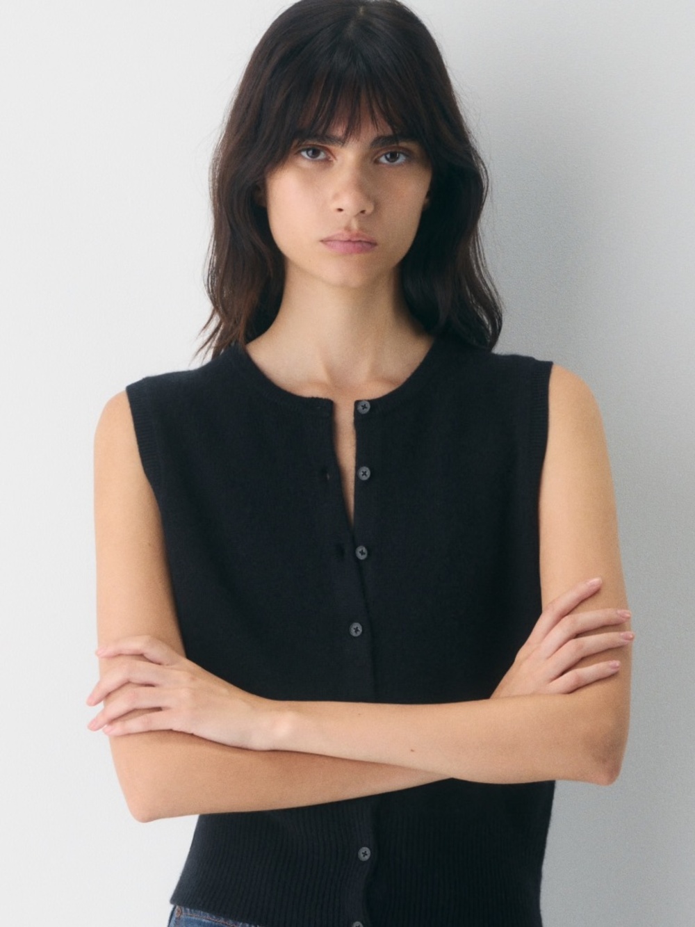 House of Harlow 1960 100% Cashmere Sleveless Cardigan.